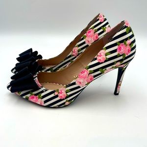 Betsey Johnson 8.5 Rose stripper heels!!